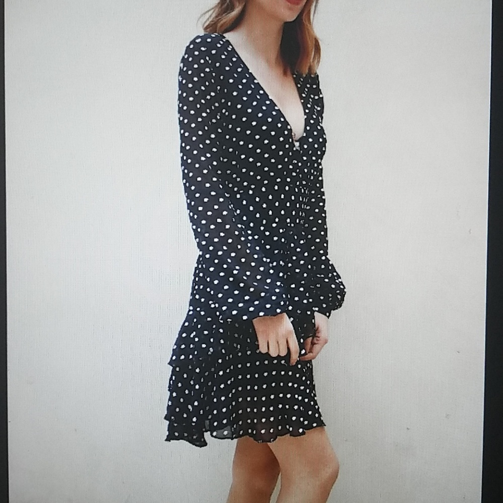 Poppy Long Sleeves Lace up Dress - Picture 2 of 8